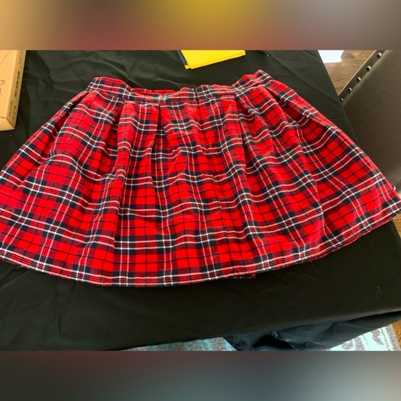 Plaid Red, SHEIN Skirt size 1XL, 18 1/2 in., 18 in. Long. Preloved. - Picture 1 of 4